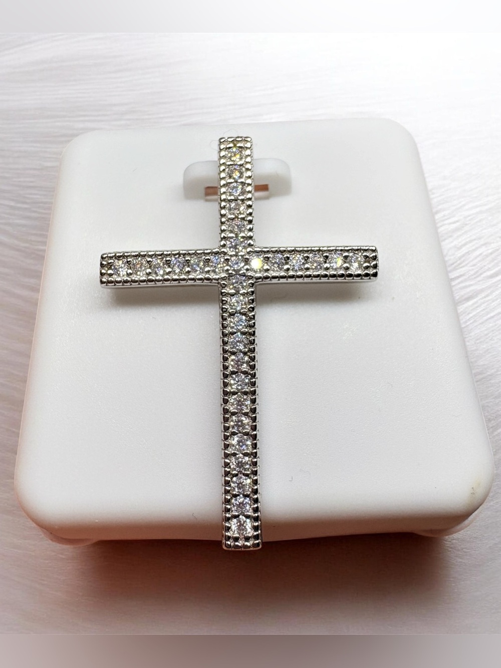 Sterling Silver 0.75CTW Moissanite Cross Pendant